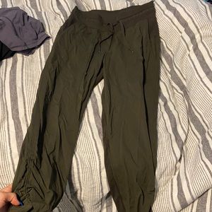 Lululemon olive green studio jogger size 6